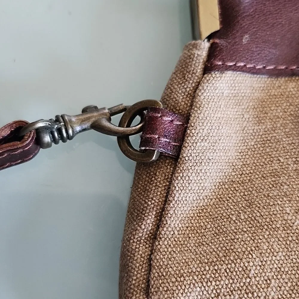 Mona B Mini Crossbody/Wristlet Bag‎